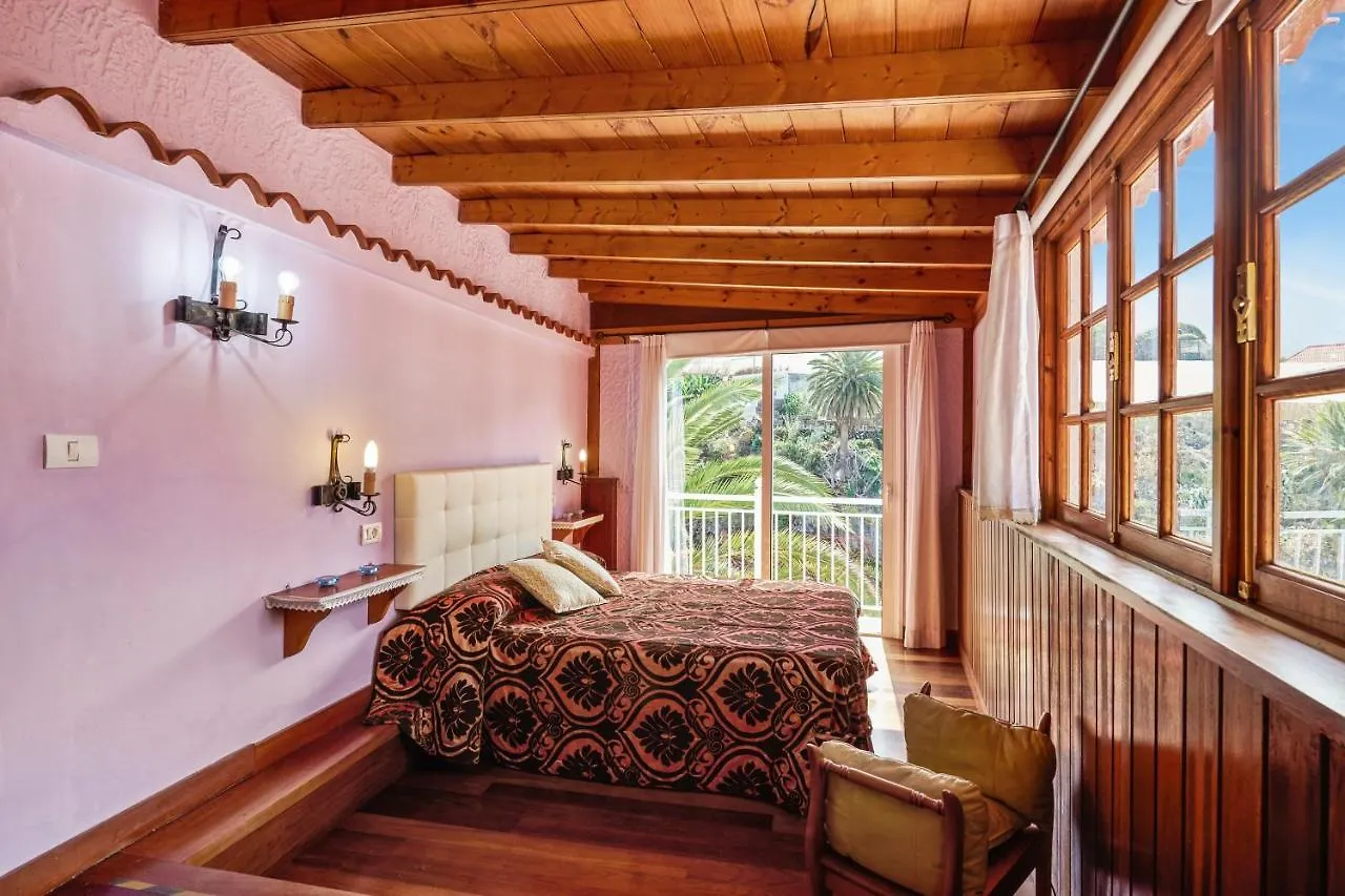 Charming House In Buenavista Del Norte With Shared Pool Španělsko